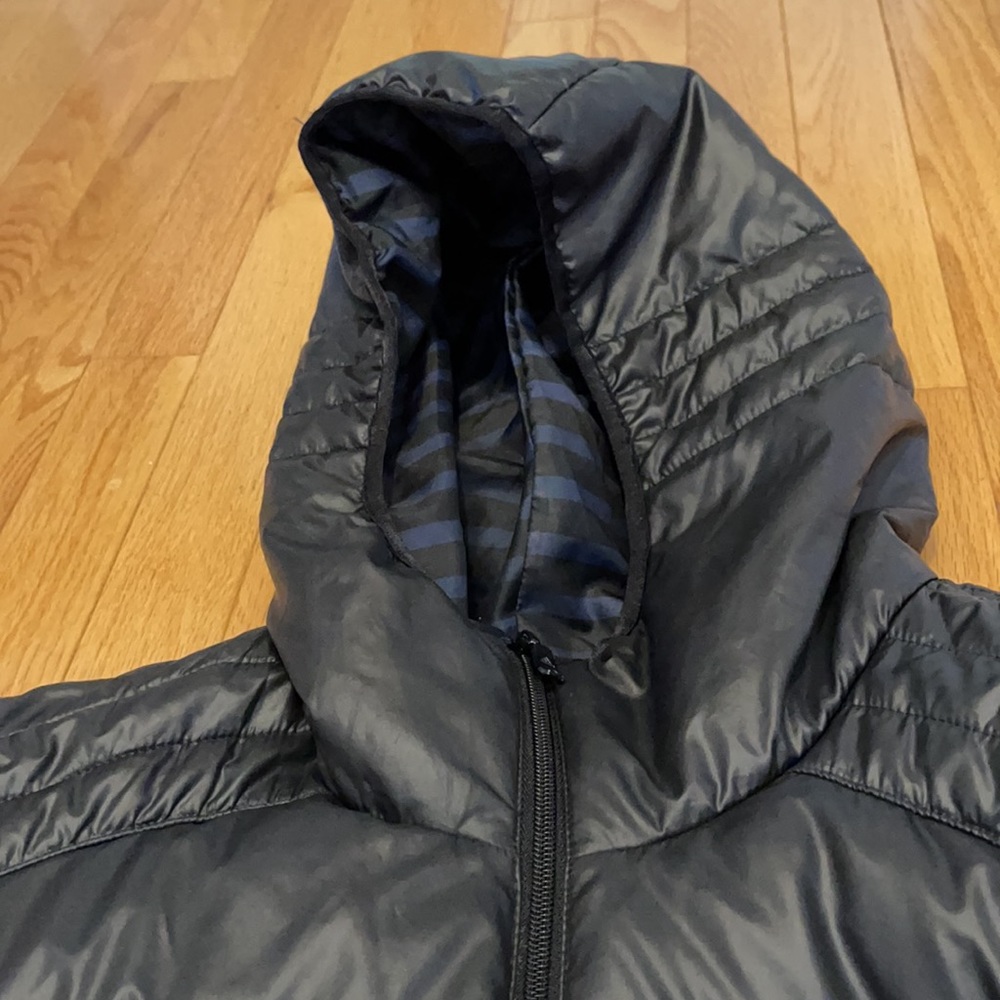 Adidas black puffer jacket size XL - Picture 3 of 4